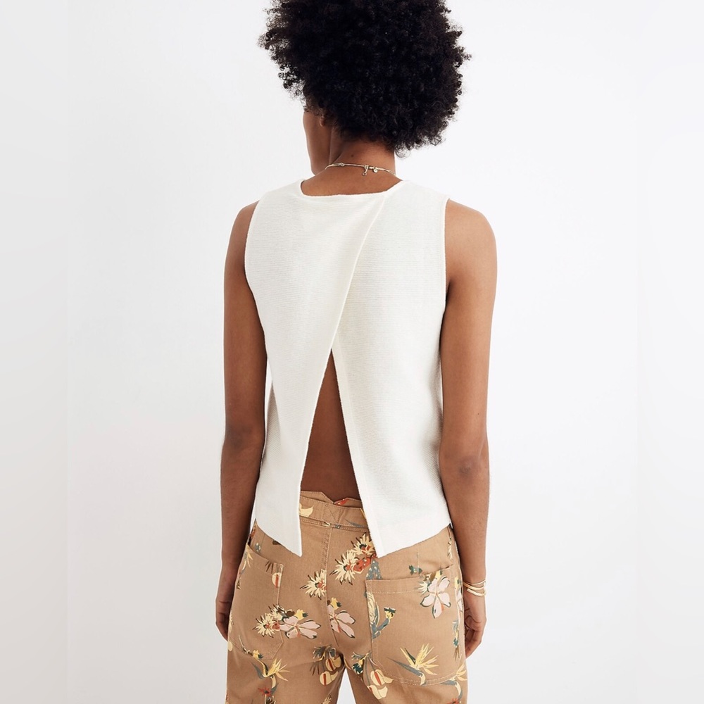 LIKE NEW Madewell Texture & Thread Split-Back Shell Top - Picture 2 of 5